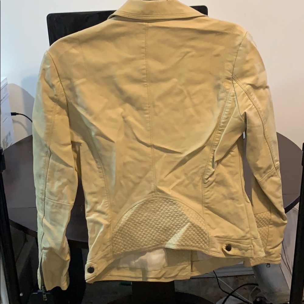 Tan leather jacket - Picture 3 of 5